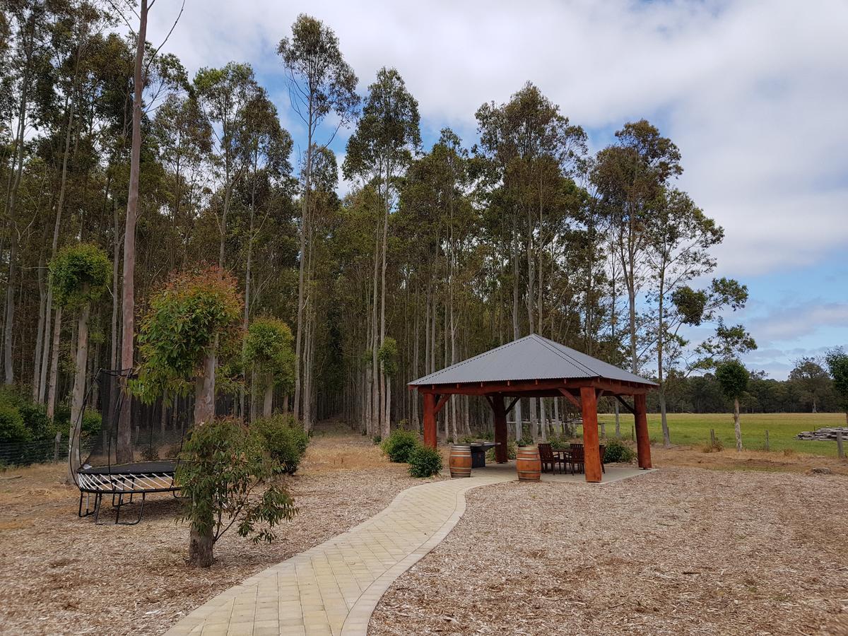 Redgate Forest Retreat Guest House Witchcliffe Exterior photo